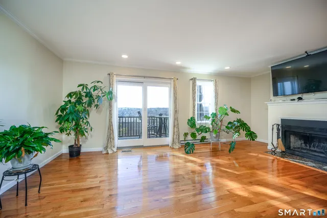 $399,900 | 55 Mill Plain Road, Unit 176, Danbury, CT 06811