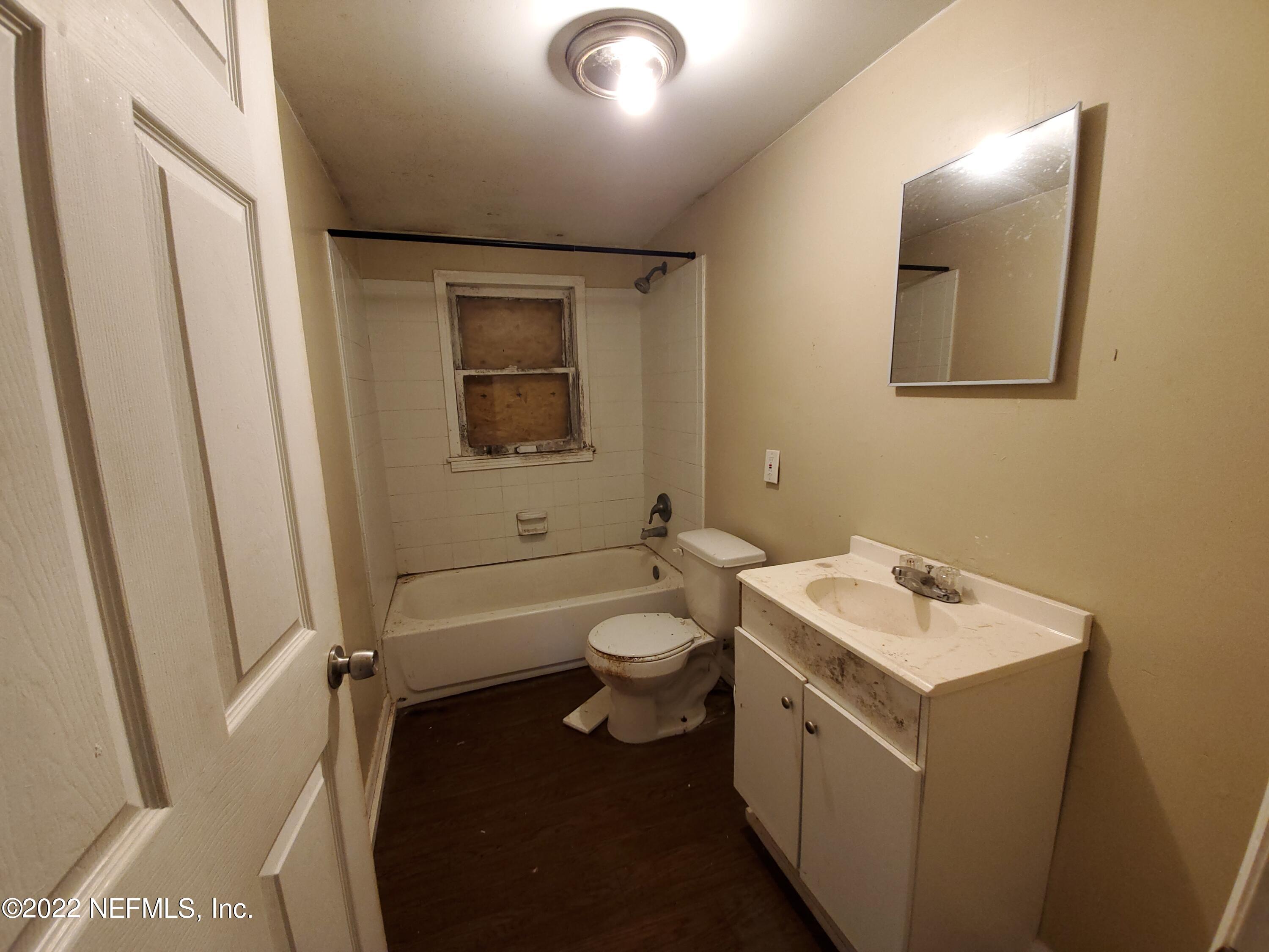 6186 Bagley Road Jacksonville, FL 32209 - Photo 8 of 15 20221219_151558