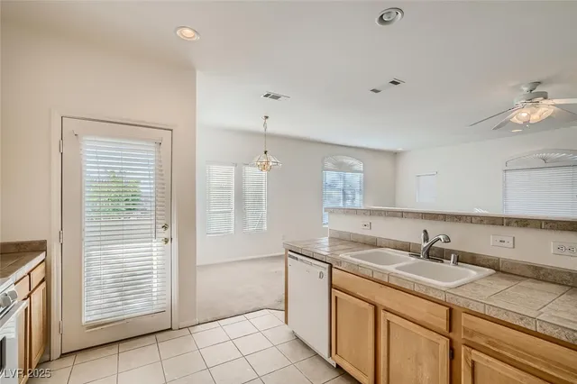 $1,590 | 1511 Ruby Cliffs Lane, Unit 204, Las Vegas, NV 89144