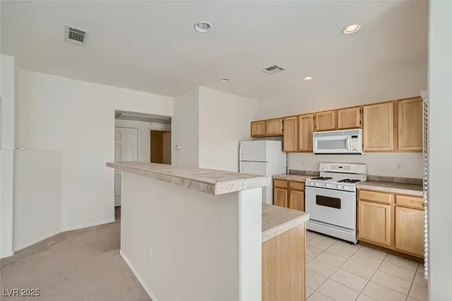 $1,590 | 1511 Ruby Cliffs Lane, Unit 204, Las Vegas, NV 89144