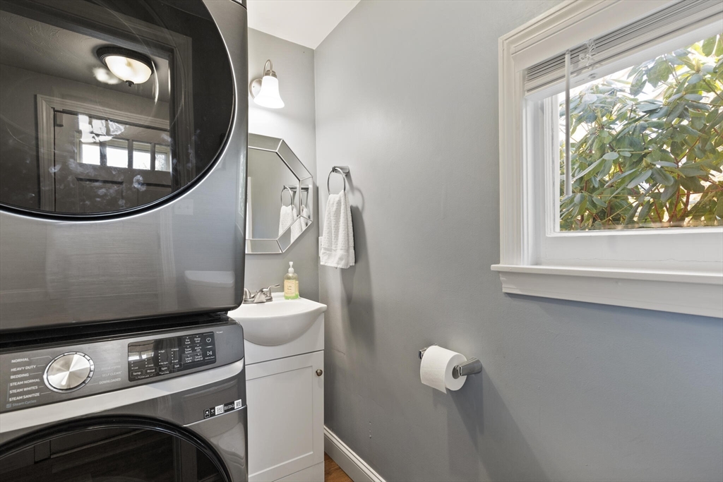 15 Carter Road Worcester, MA 01609 - Photo 13 of 23 Gallery Image 13