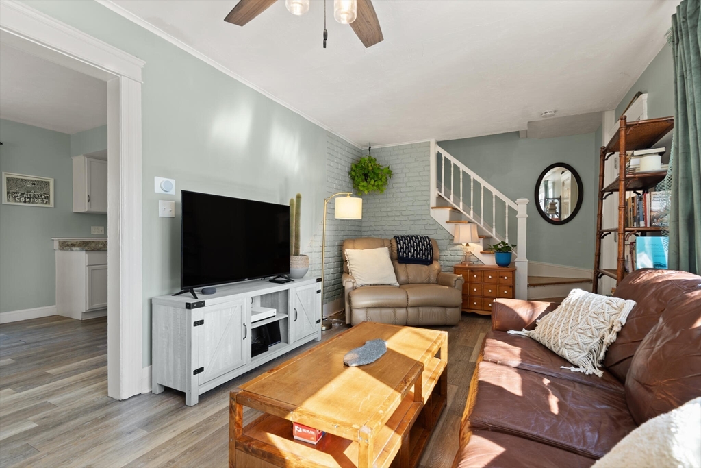 15 Carter Road Worcester, MA 01609 - Photo 3 of 23 Gallery Image 3