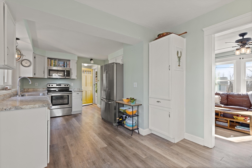 15 Carter Road Worcester, MA 01609 - Photo 7 of 23 Gallery Image 7