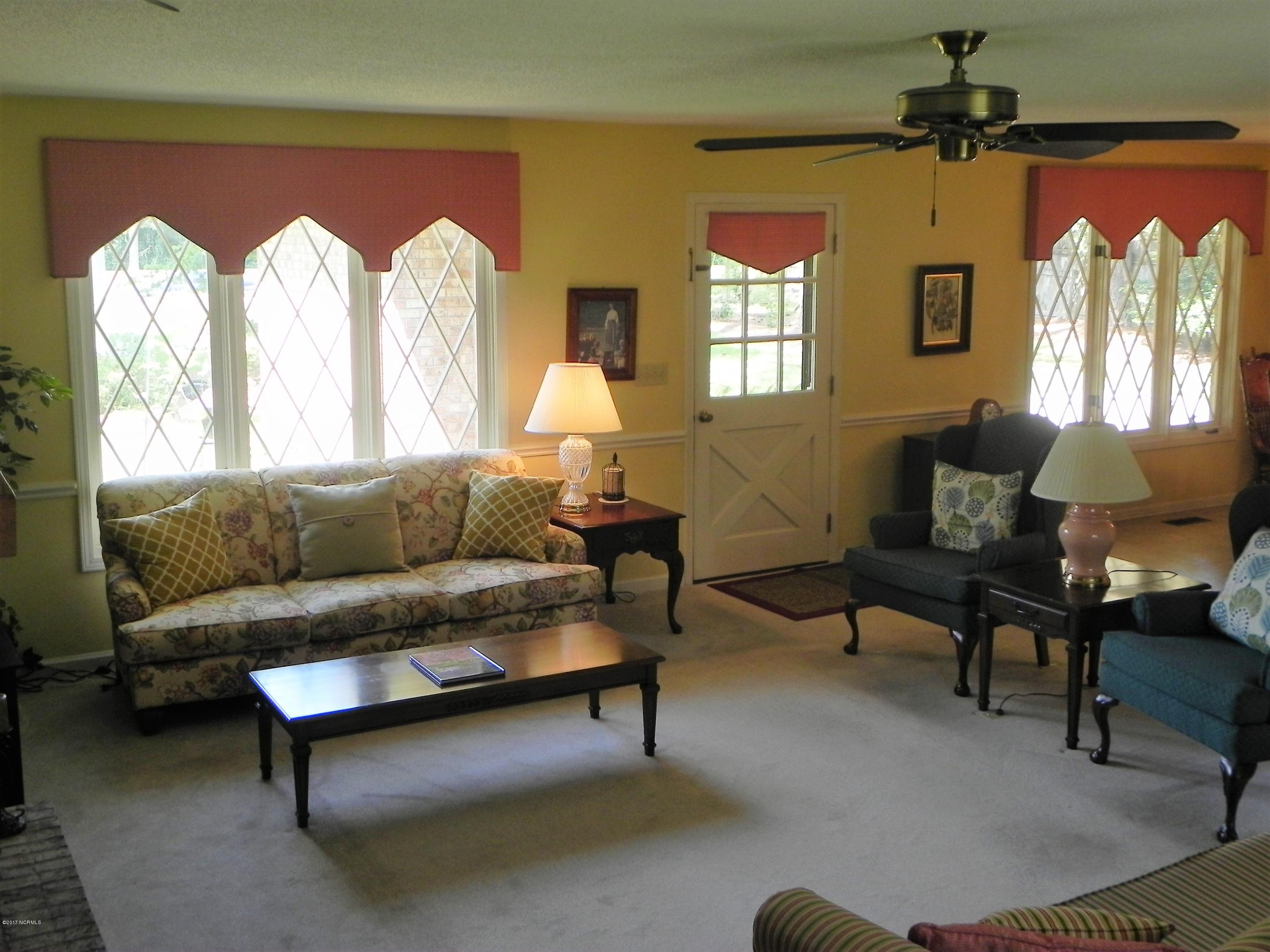 104 Wily Fox Road Clinton, NC 28328 - Photo 6 of 24 06