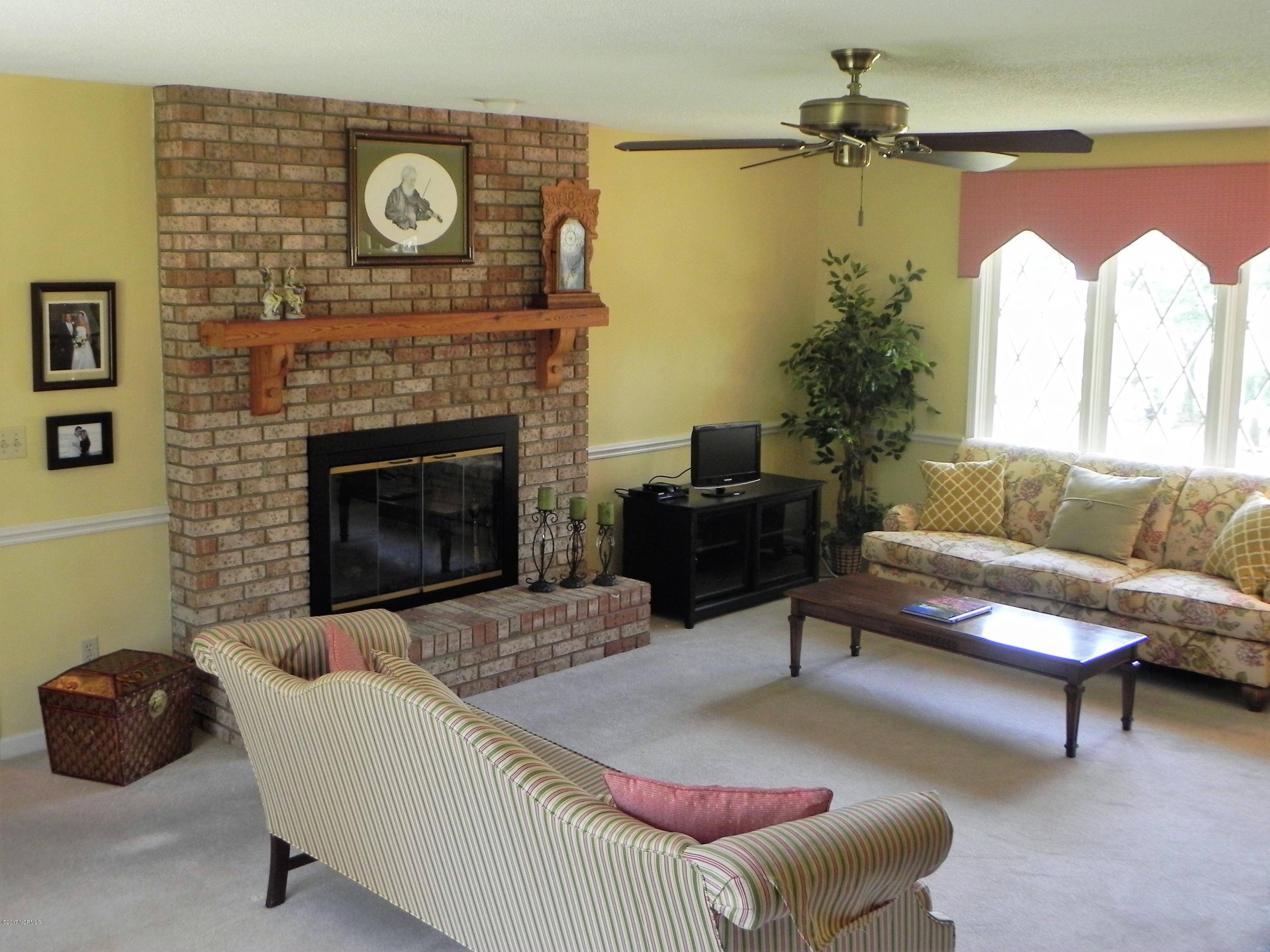 104 Wily Fox Road Clinton, NC 28328 - Photo 7 of 24 07