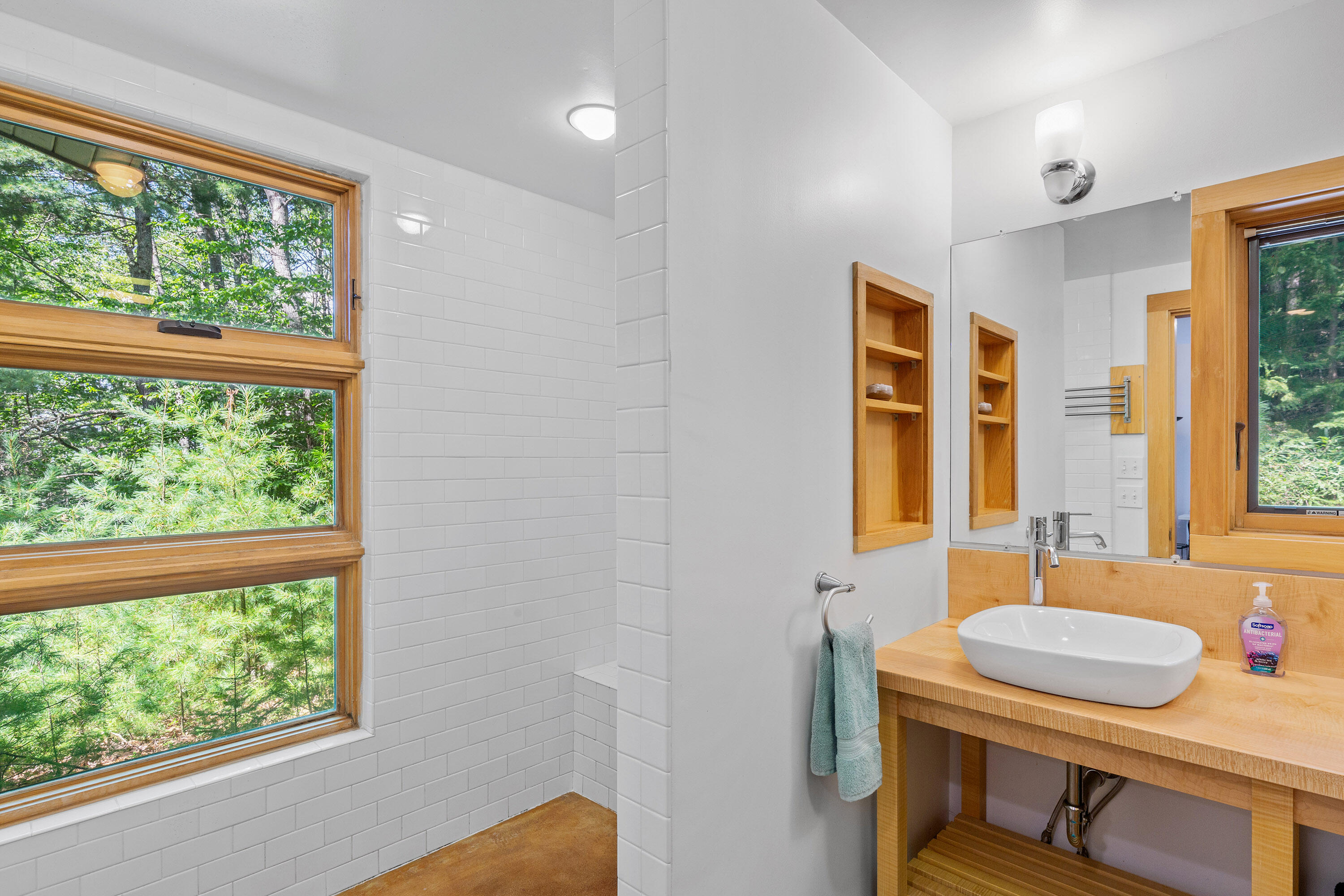 377 South Bay Road Franklin, ME 04634 - Photo 26 of 33 43-377SBayRoad-Franklin-KS