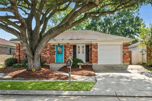 $240,000 | 2772 Ridgefield Road, Gretna, LA 70056