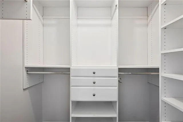 $240,000 | 2772 Ridgefield Road, Gretna, LA 70056