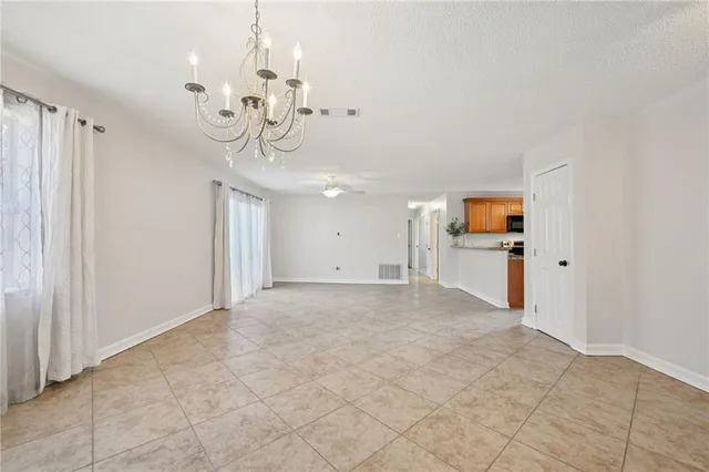 $240,000 | 2772 Ridgefield Road, Gretna, LA 70056