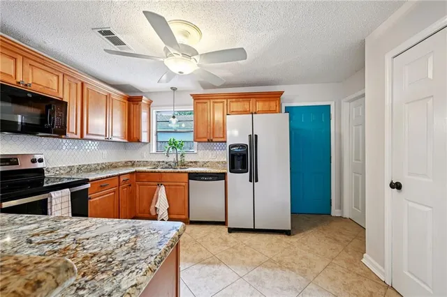 $240,000 | 2772 Ridgefield Road, Gretna, LA 70056