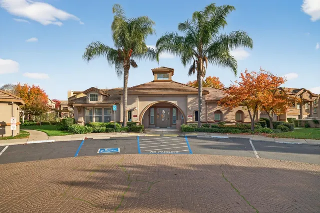 $425,000 | 5350 Dunlay Drive, Unit 217, Sacramento, CA 95835