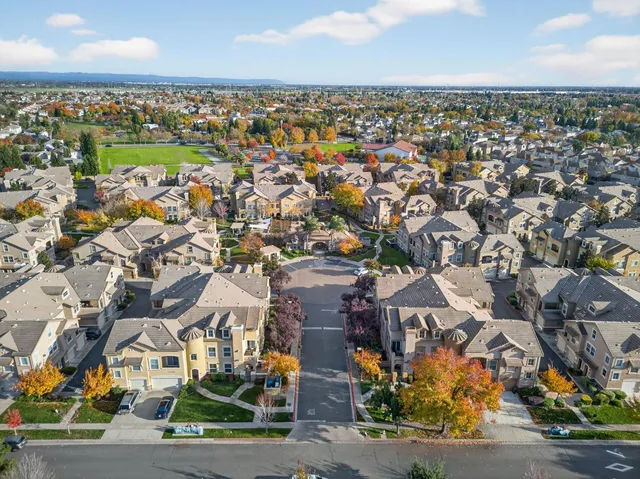 $425,000 | 5350 Dunlay Drive, Unit 217, Sacramento, CA 95835