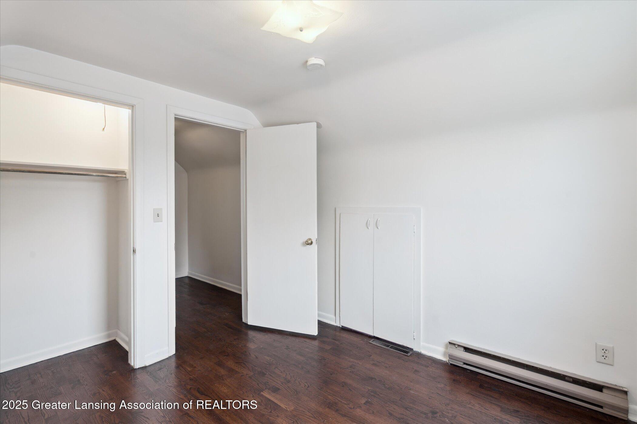 3427 West Jolly Road Lansing, MI 48911 - Photo 24 of 41 Third Bedroom