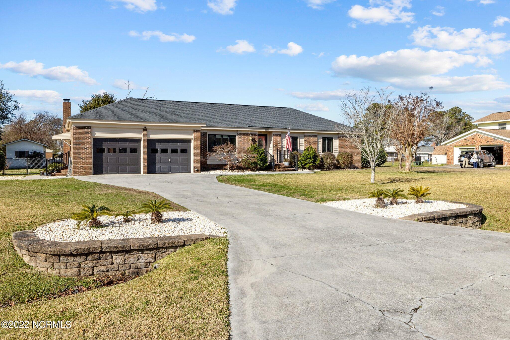 2215 North Road Morehead City, NC 28557 - Photo 43 of 48 4-web-or-mls-_S3A3438 - Copy - Copy - Co