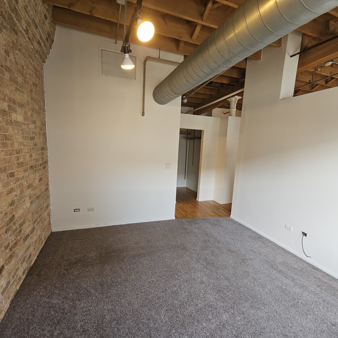 420 South Clinton Street, Unit 607 Chicago, IL 60607 - Photo 7 of 11 a view of empty room