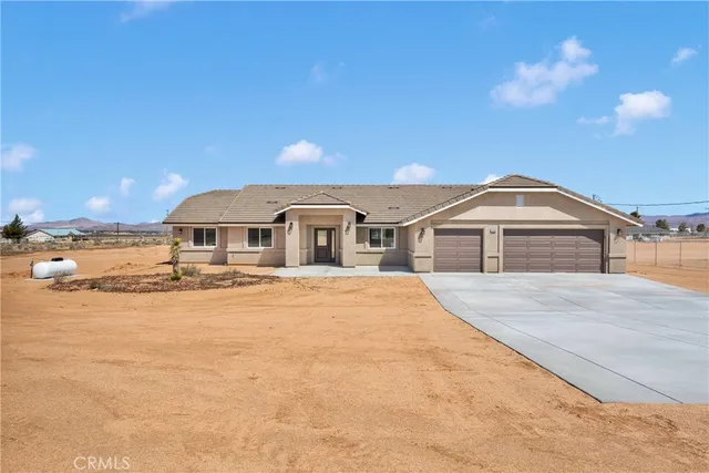 $549,900 | 10647 Central Road, Apple Valley, CA 92308