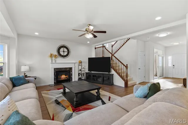 $660,000 | 1389 Red Oak Plantation Drive, Ballwin, MO 63021