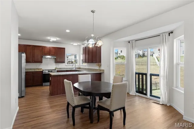 $660,000 | 1389 Red Oak Plantation Drive, Ballwin, MO 63021