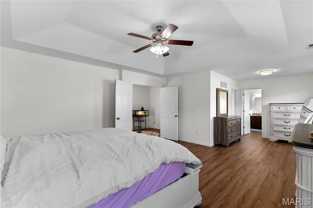 $660,000 | 1389 Red Oak Plantation Drive, Ballwin, MO 63021