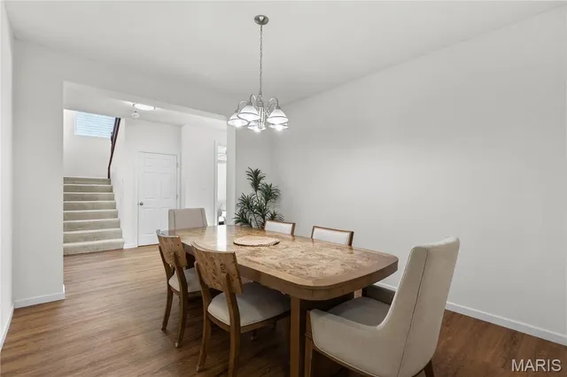 $660,000 | 1389 Red Oak Plantation Drive, Ballwin, MO 63021