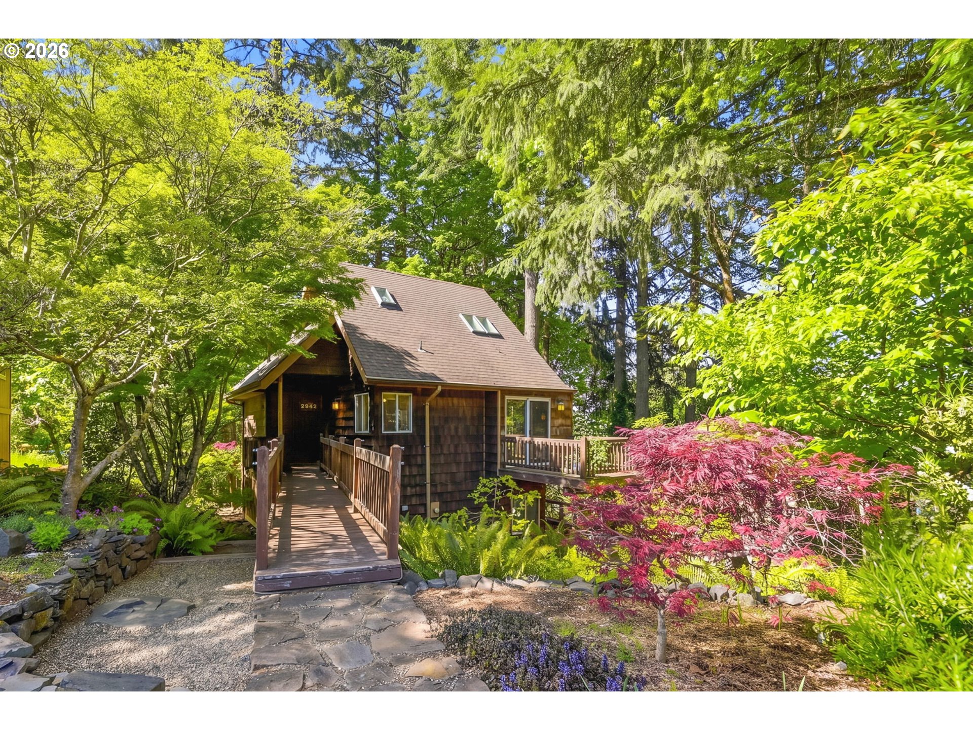 2942 Riverview Street Eugene, OR 97403 - Photo 3 of 48