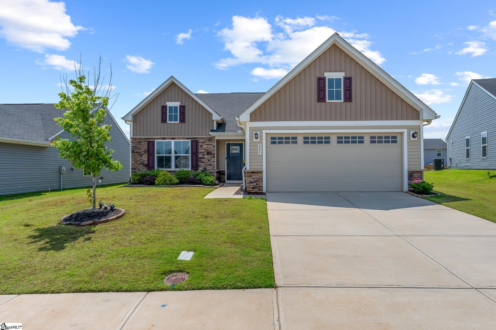 203 Bending Branch Road Greenville, SC 29605 - Photo 1 of 28 Gallery Image 1