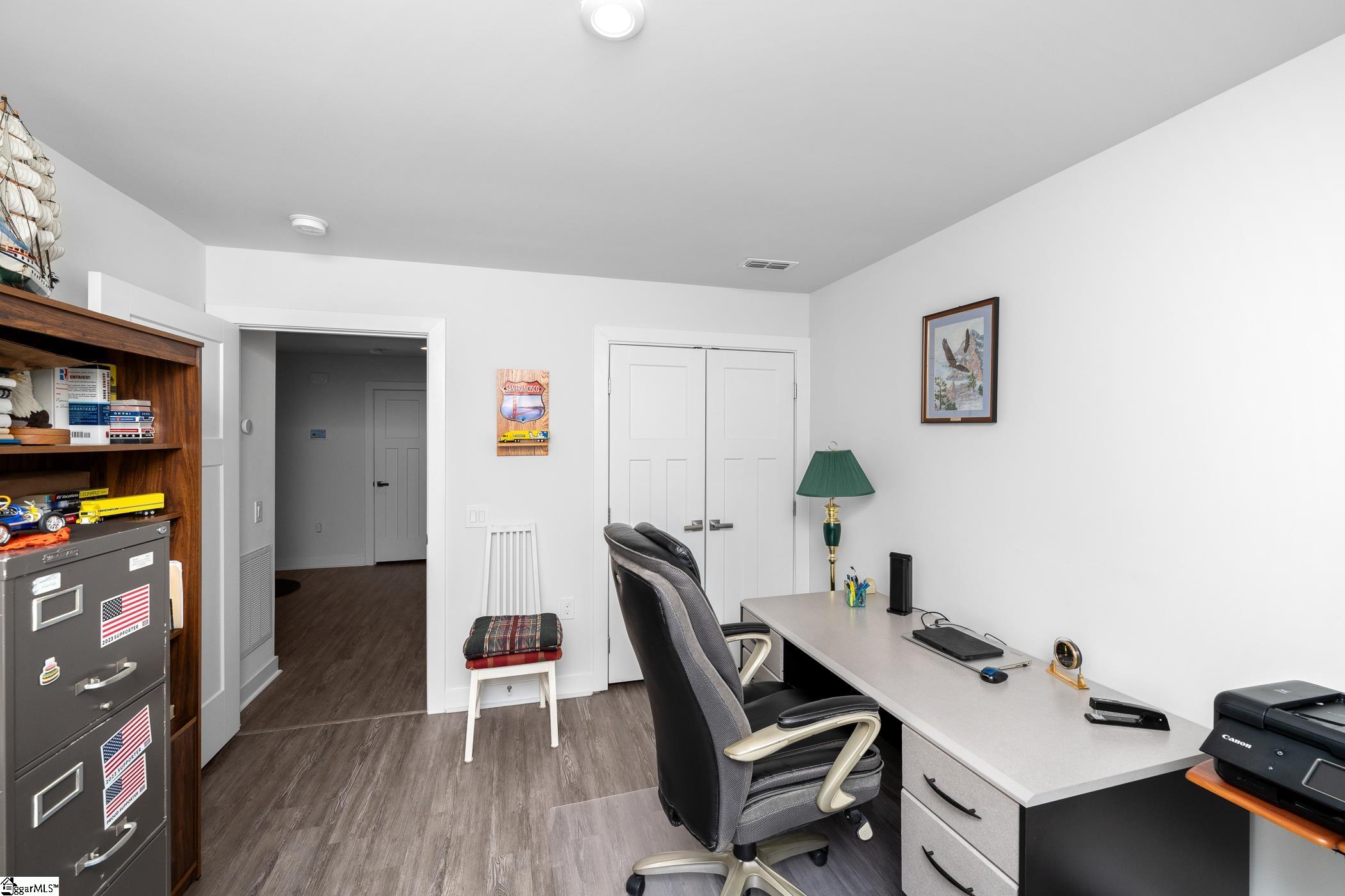 203 Bending Branch Road Greenville, SC 29605 - Photo 22 of 28 Gallery Image 22