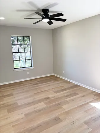 $2,200 | 1803 South Park Street, Brenham, TX 77833