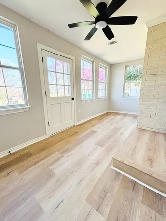 $2,200 | 1803 South Park Street, Brenham, TX 77833