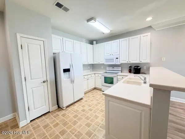$1,450 | 240 Woodlands Way, Unit 1, Calabash, NC 28467