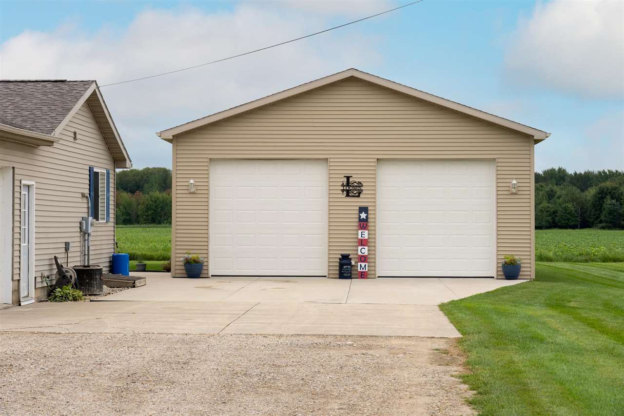 3596 East Millbrook Road Mount Pleasant, MI 48858 - Photo 4 of 41 1891587-3.JPG