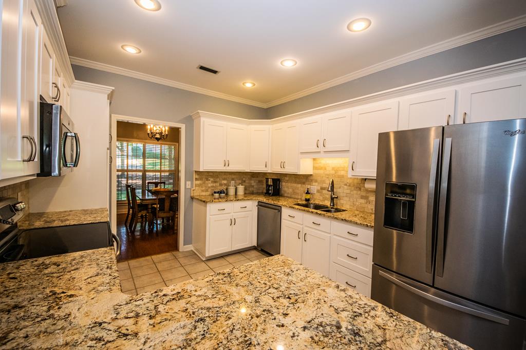 1044 Baywood Road Dothan, AL 36305 - Photo 19 of 36