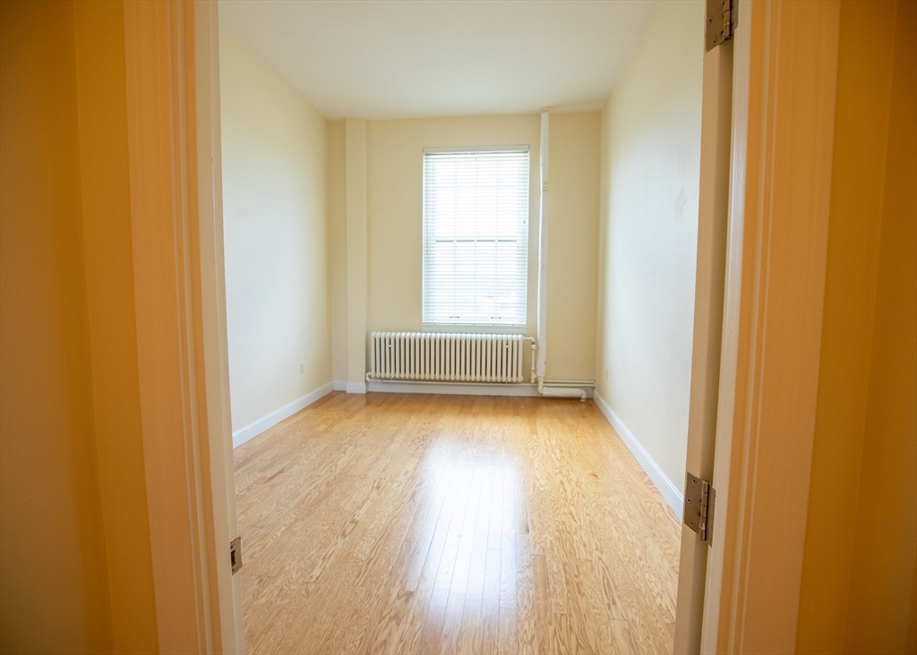 16 Balmoral Street, Unit 417 Andover, MA 01810 - Photo 15 of 20