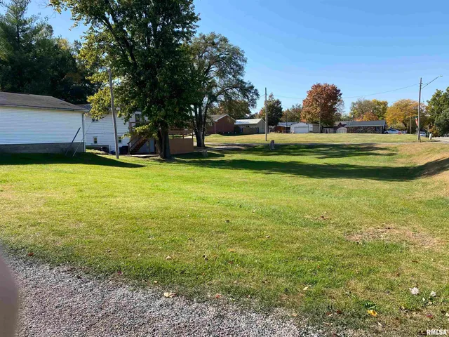 $144,900 | 665 North 12th Avenue, Canton, IL 61520