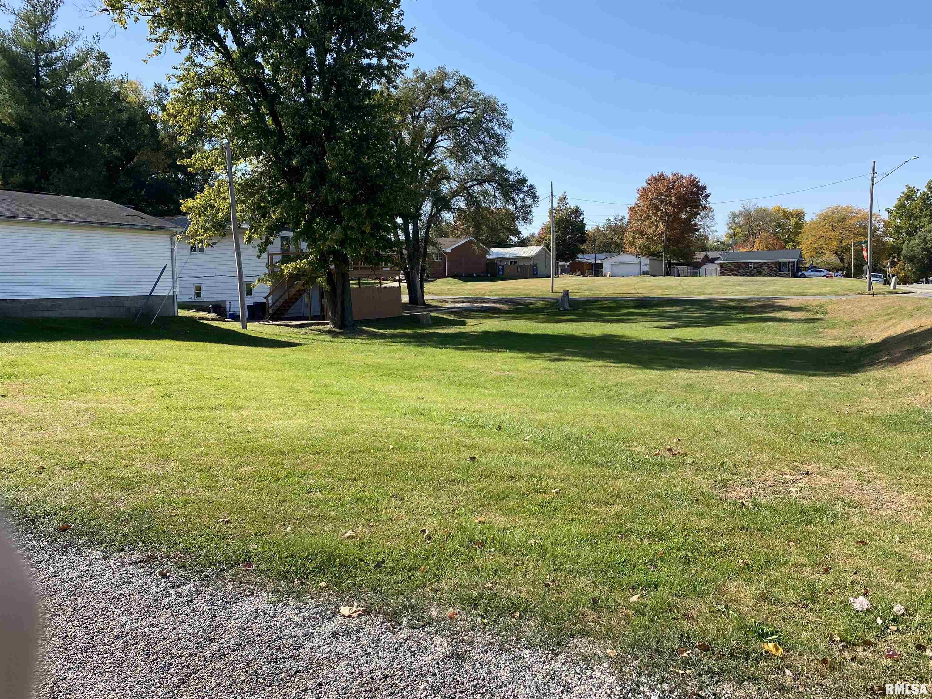 665 North 12th Avenue Canton, IL 61520 - Photo 11 of 48