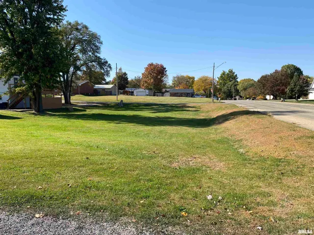 $144,900 | 665 North 12th Avenue, Canton, IL 61520