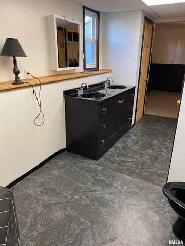 $144,900 | 665 North 12th Avenue, Canton, IL 61520