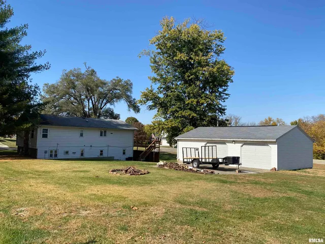 $144,900 | 665 North 12th Avenue, Canton, IL 61520