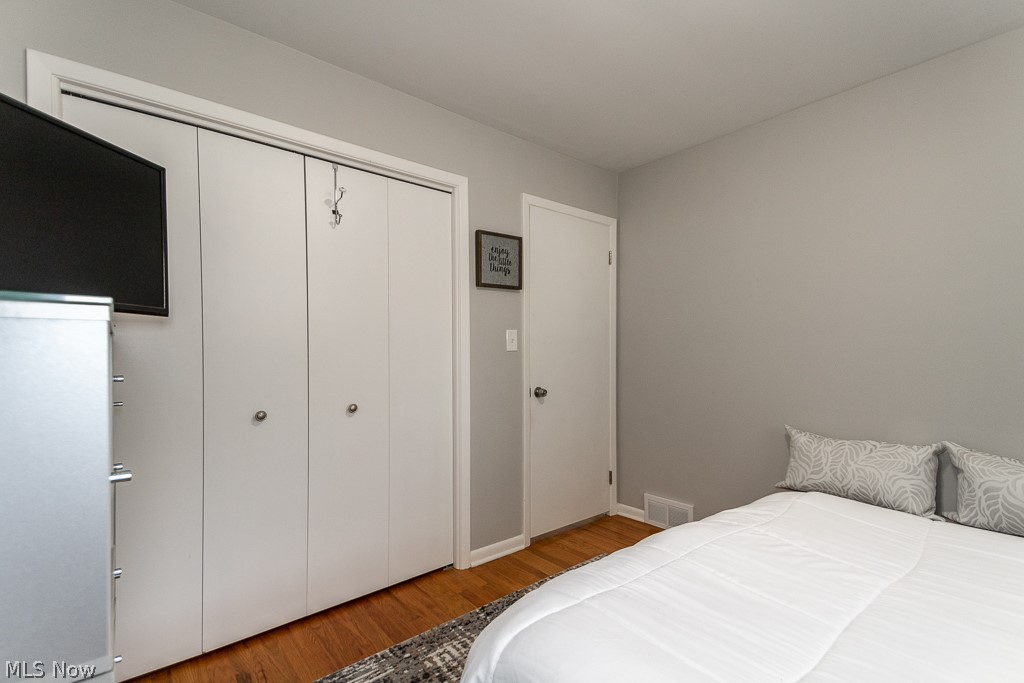 5666 Falkirk Road Lyndhurst, OH 44124 - Photo 21 of 35