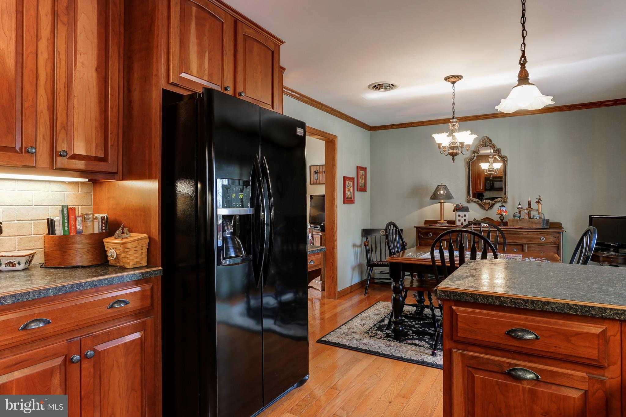 813 Amosite Road Elizabethtown, PA 17022 - Photo 10 of 54 Gallery Image 10