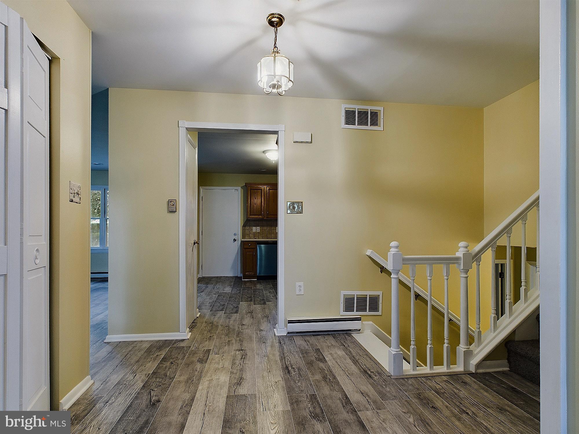 2213 Dover Road Harrisburg, PA 17112 - Photo 8 of 39