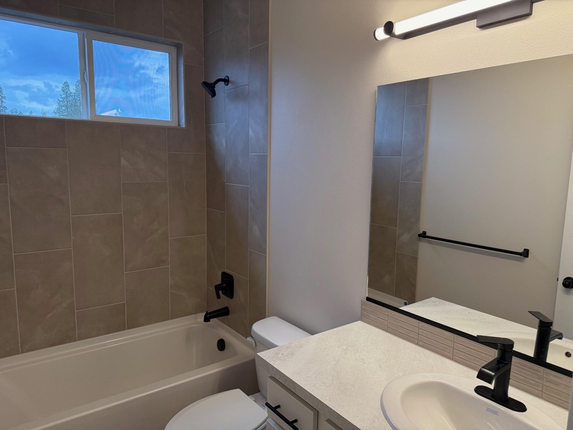 3203 South Custer Street Spokane, WA 99223 - Photo 11 of 14