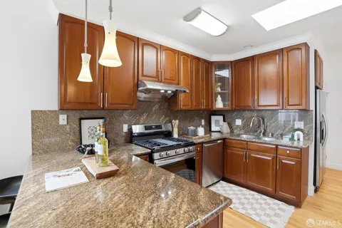 $1,295,000 | 2487 33rd Avenue, San Francisco, CA 94116