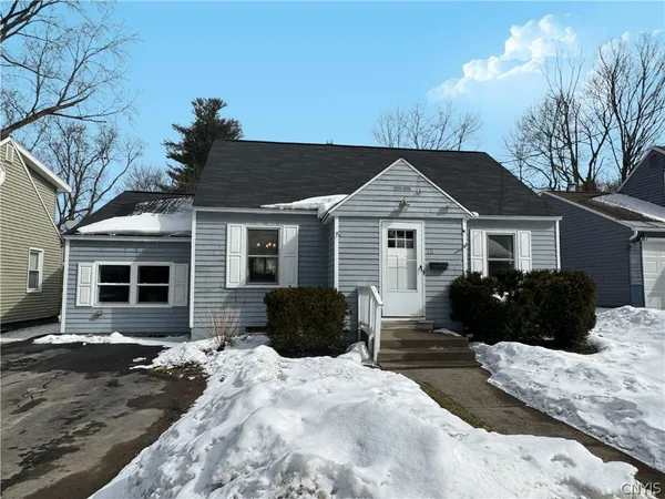 $189,900 | 15 Woodlawn Avenue West, Utica, NY 13501
