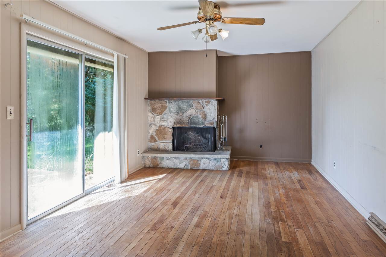 5877 Dover Road Rockford, IL 61109 - Photo 11 of 22 Gallery Image 11