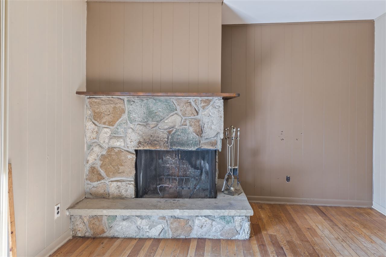 5877 Dover Road Rockford, IL 61109 - Photo 12 of 22 Gallery Image 12