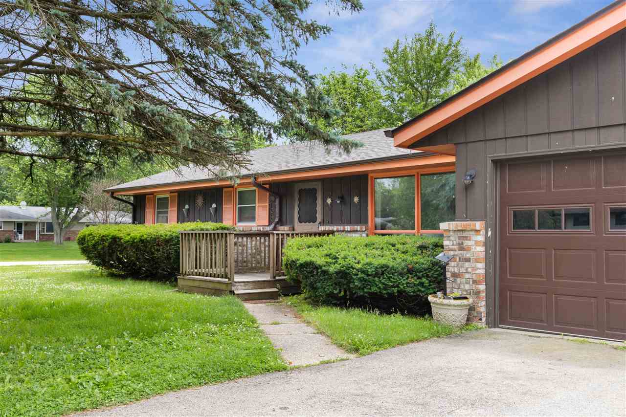 5877 Dover Road Rockford, IL 61109 - Photo 2 of 22 Gallery Image 2