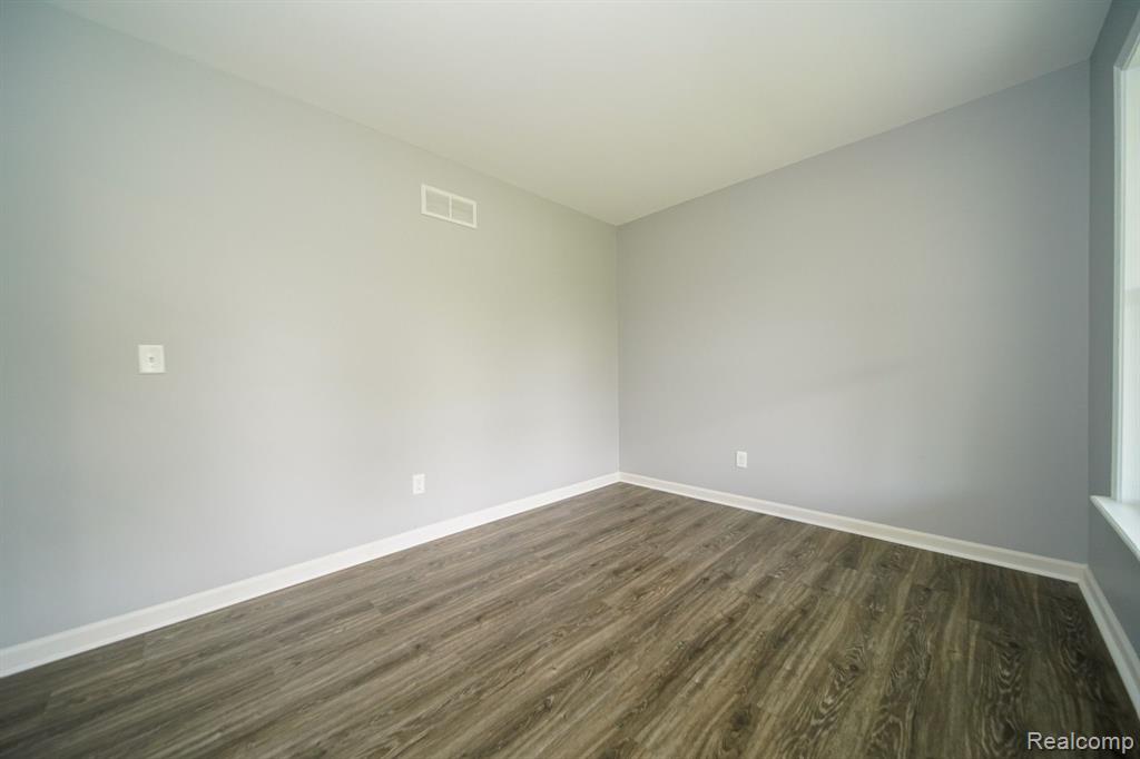43867 Judd Road Belleville, MI 48111 - Photo 28 of 79