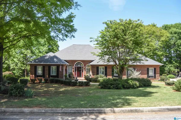 $379,900 | 5234 Red Oak Drive, Oxford, AL 36203