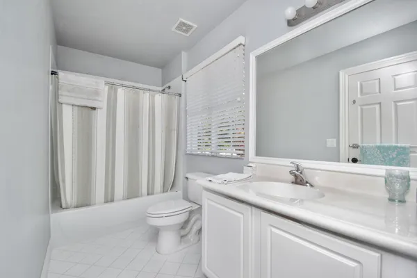 $1,078,000 | 10833 Lake Wynds Court, Boynton Beach, FL 33437